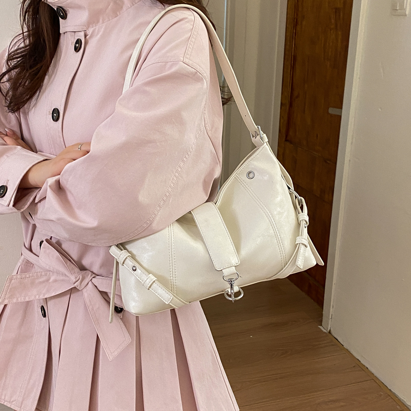 Torba pod pachę w stylu koreań – Interior Design Korean Style recenzja i cena